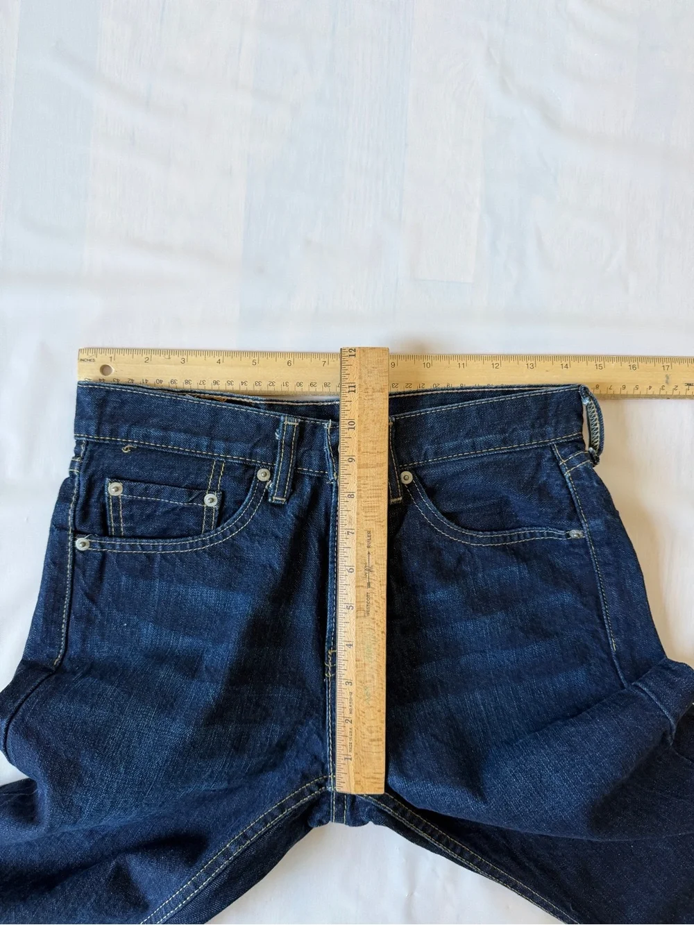 Levi’s 505 Straight Leg Jeans Dark Wash indigo  made in Egypt cotton W28 L32